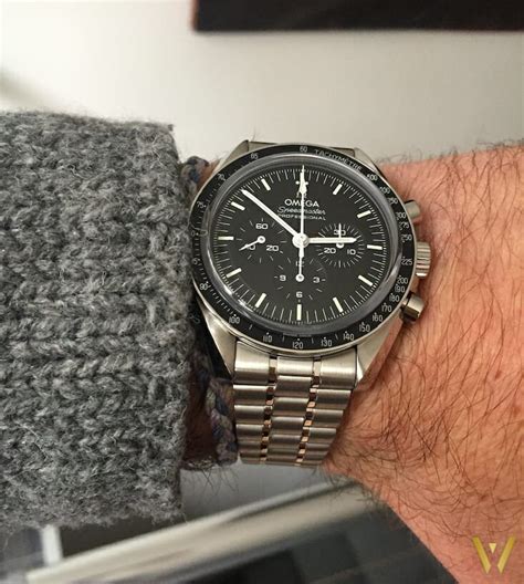 omega speedmaster au poignet|Montres Speedmaster Deux Compteurs .